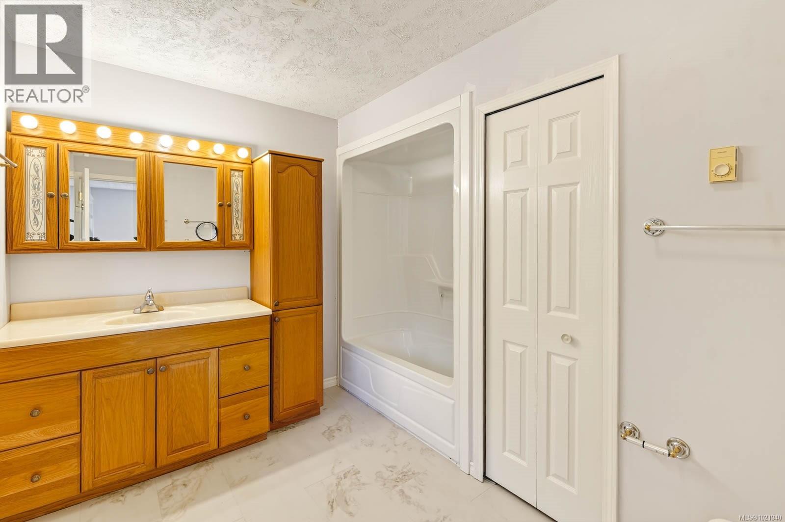 8000 Beaver Creek Rd, Port Alberni, British Columbia  V9Y 8N2 - Photo 28 - 1021940