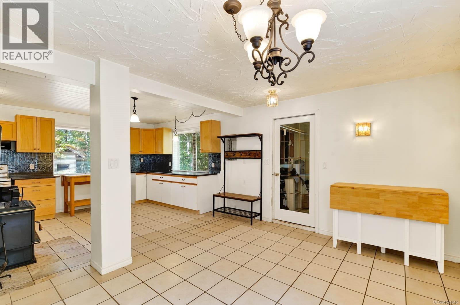 8000 Beaver Creek Rd, Port Alberni, British Columbia  V9Y 8N2 - Photo 8 - 1021940