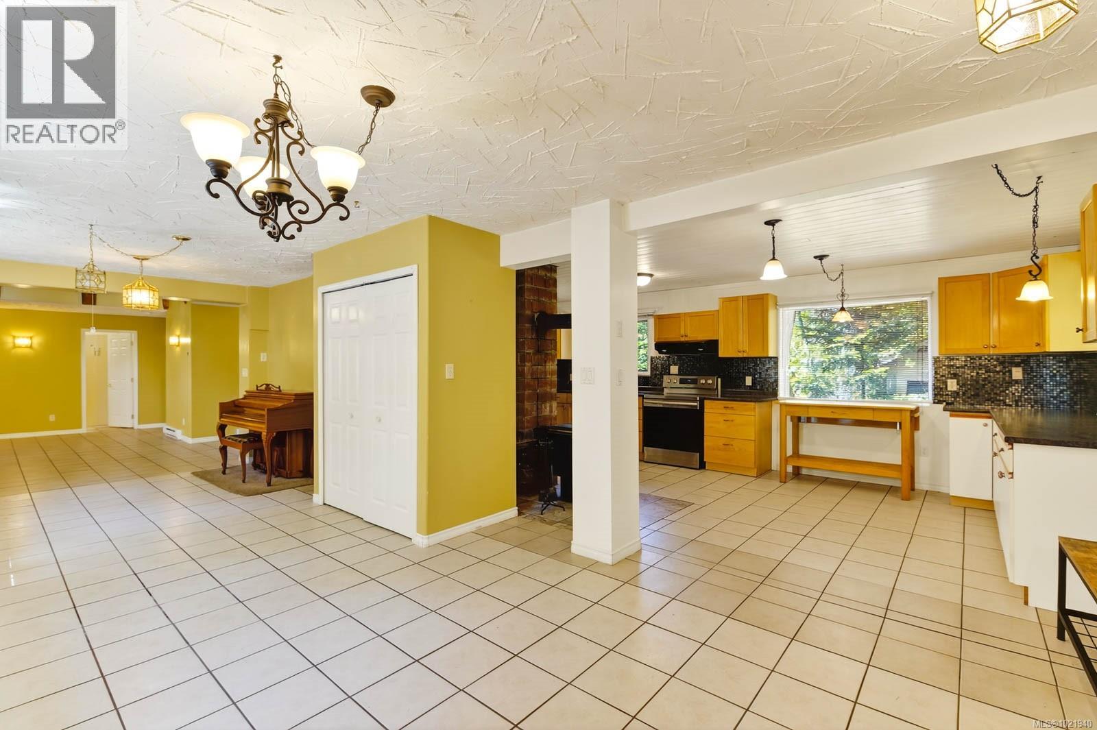 8000 Beaver Creek Rd, Port Alberni, British Columbia  V9Y 8N2 - Photo 9 - 1021940