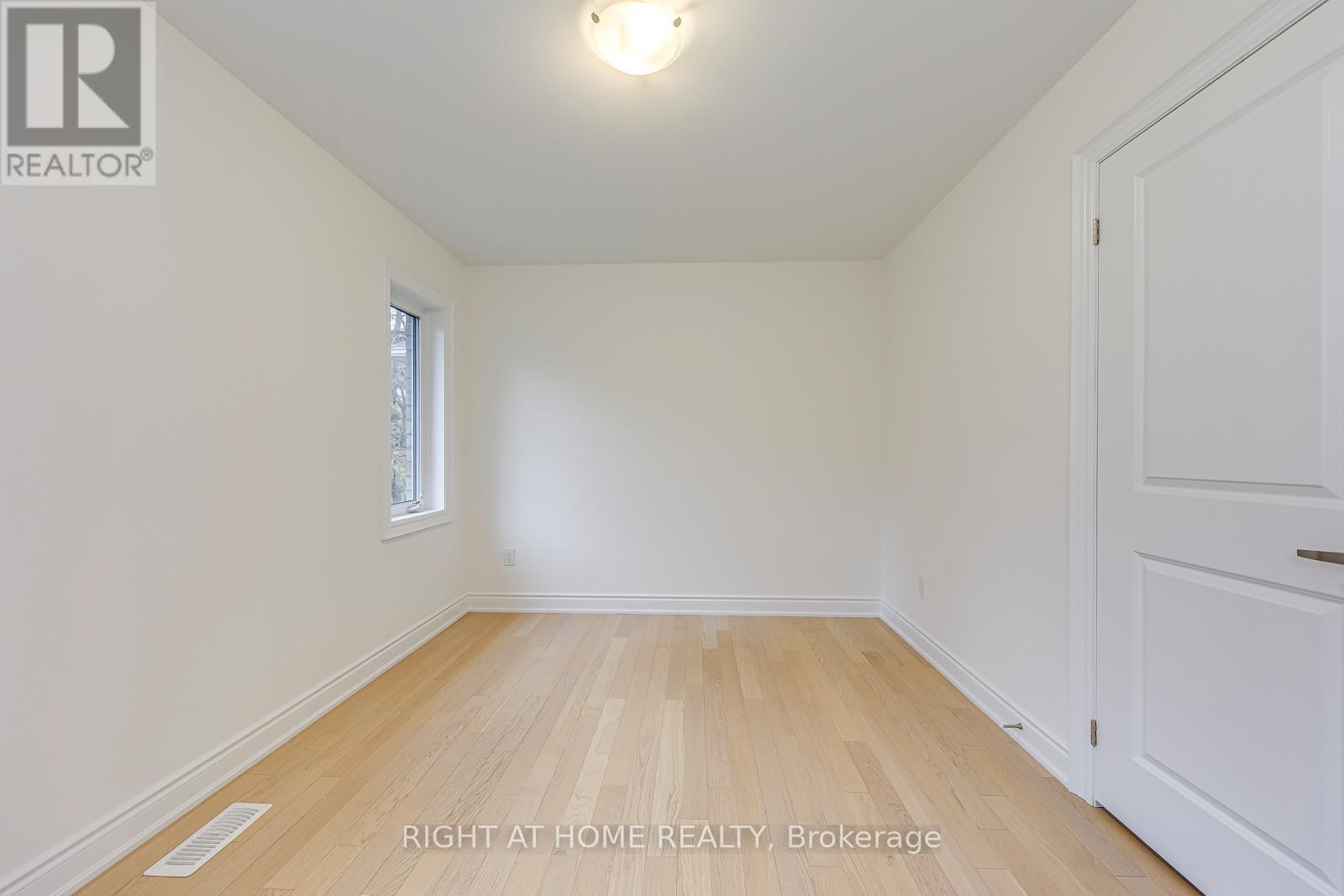 2577 Islington Avenue, Toronto, Ontario  M9V 4A2 - Photo 28 - W12581204