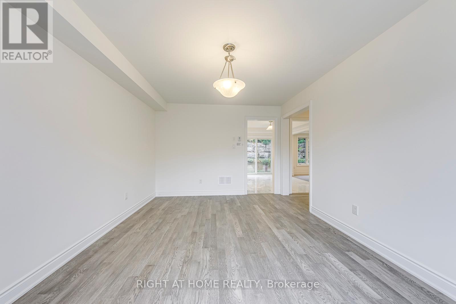 2579 Islington Avenue, Toronto, Ontario  M9V 4A2 - Photo 18 - W12581292