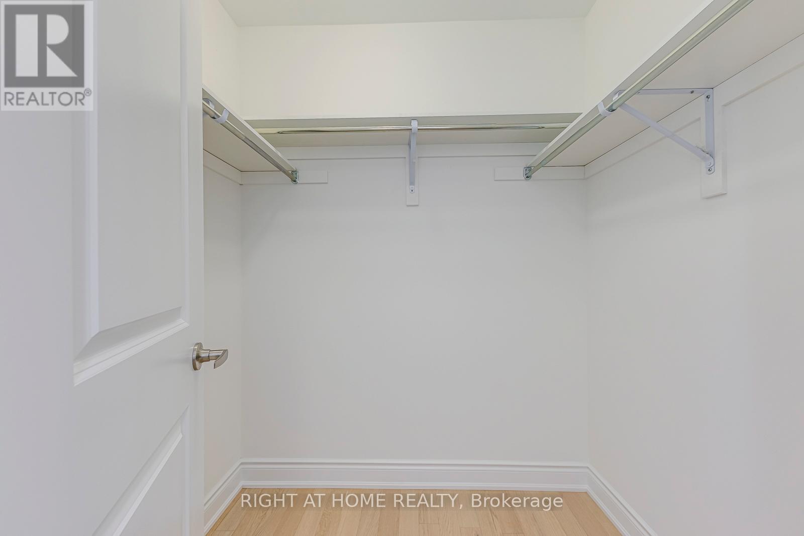 2577 Islington Avenue, Toronto, Ontario  M9V 4A2 - Photo 26 - W12581204