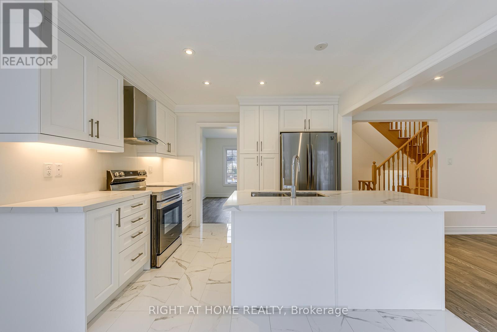 2581 Islington Avenue, Toronto, Ontario  M9V 4A2 - Photo 16 - W12581464