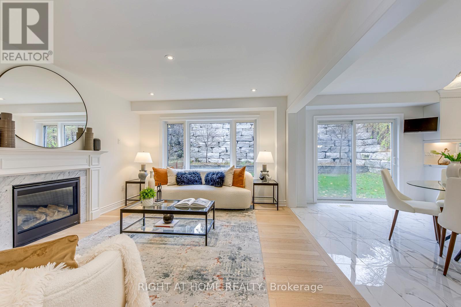 2575 Islington Avenue, Toronto, Ontario  M9V 4A2 - Photo 6 - W12581048