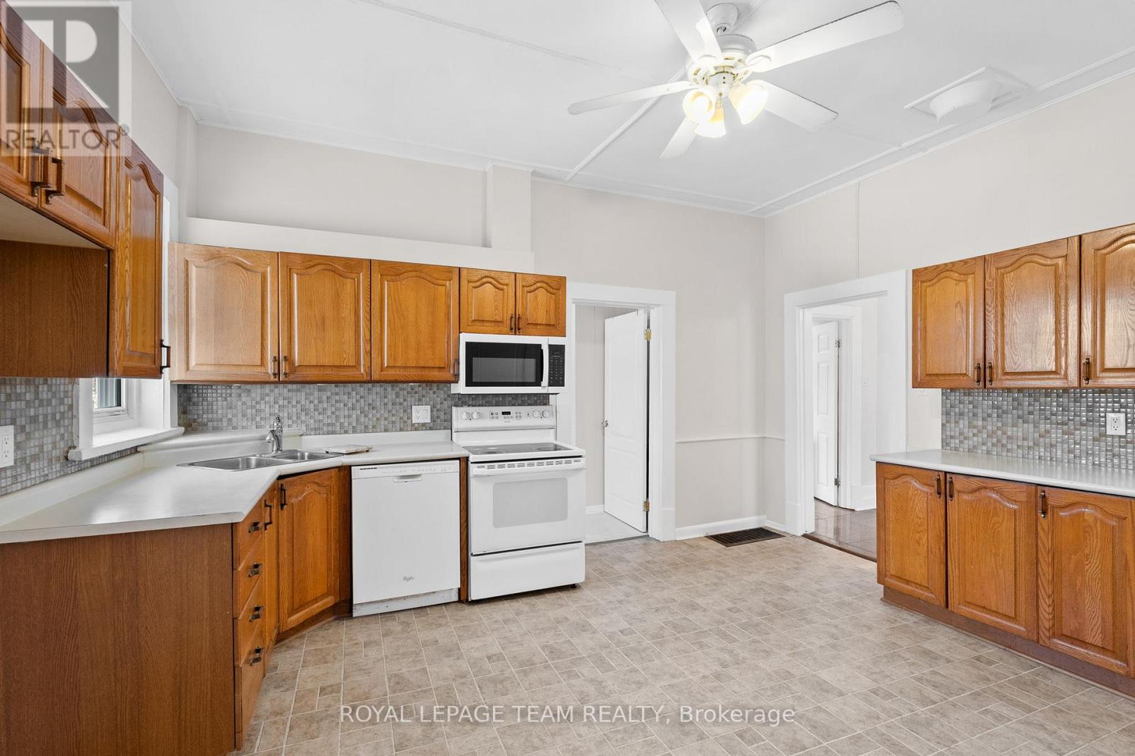 5584 Manotick Main Street, Ottawa, Ontario  K4M 1A4 - Photo 12 - X12634798