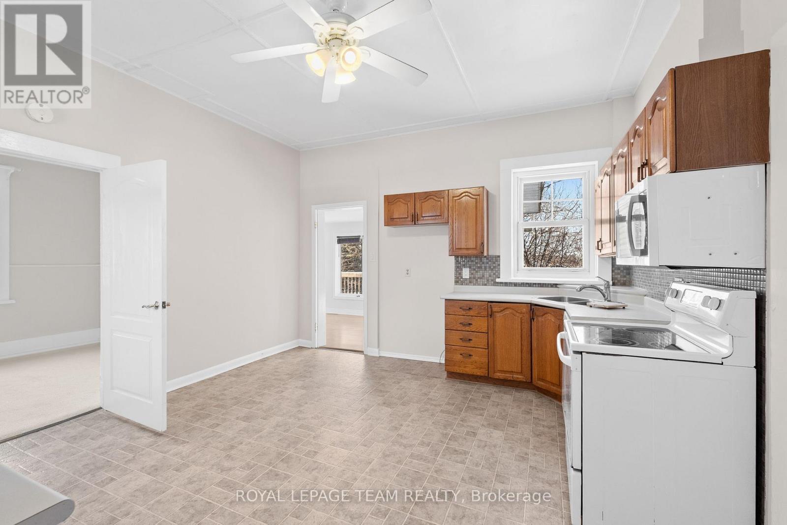 5584 Manotick Main Street, Ottawa, Ontario  K4M 1A4 - Photo 14 - X12634798