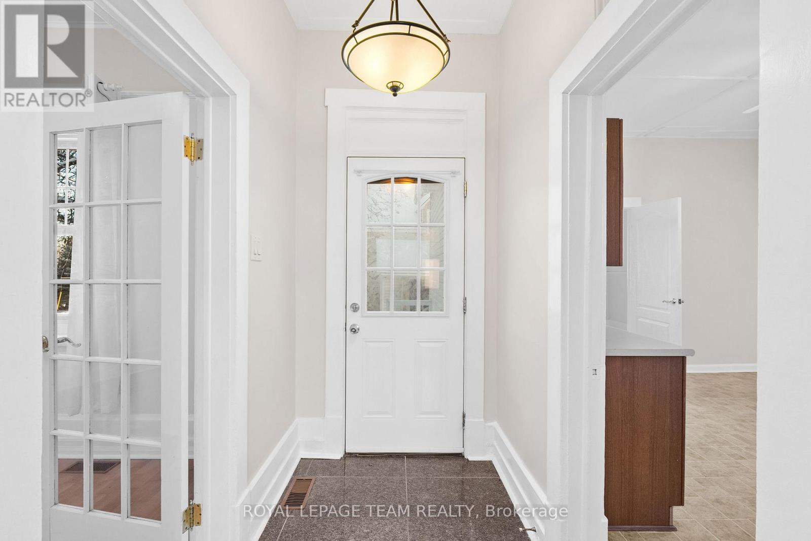 5584 Manotick Main Street, Ottawa, Ontario  K4M 1A4 - Photo 6 - X12634798