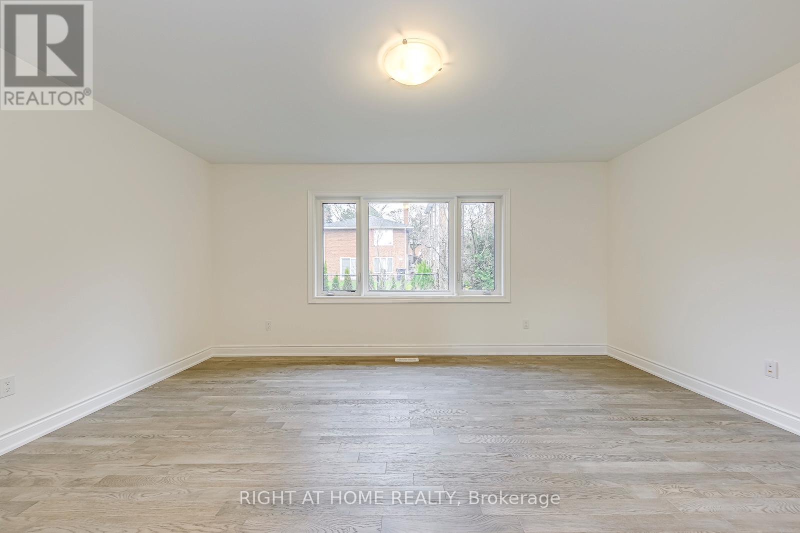 2579 Islington Avenue, Toronto, Ontario  M9V 4A2 - Photo 24 - W12581292