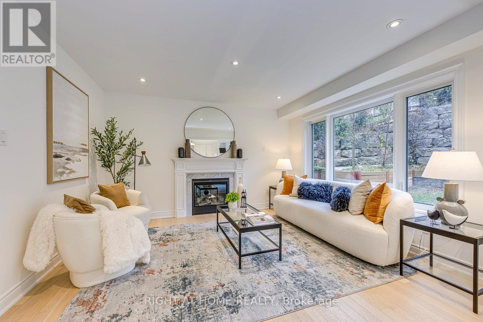 2575 Islington Avenue, Toronto, Ontario  M9V 4A2 - Photo 7 - W12581048