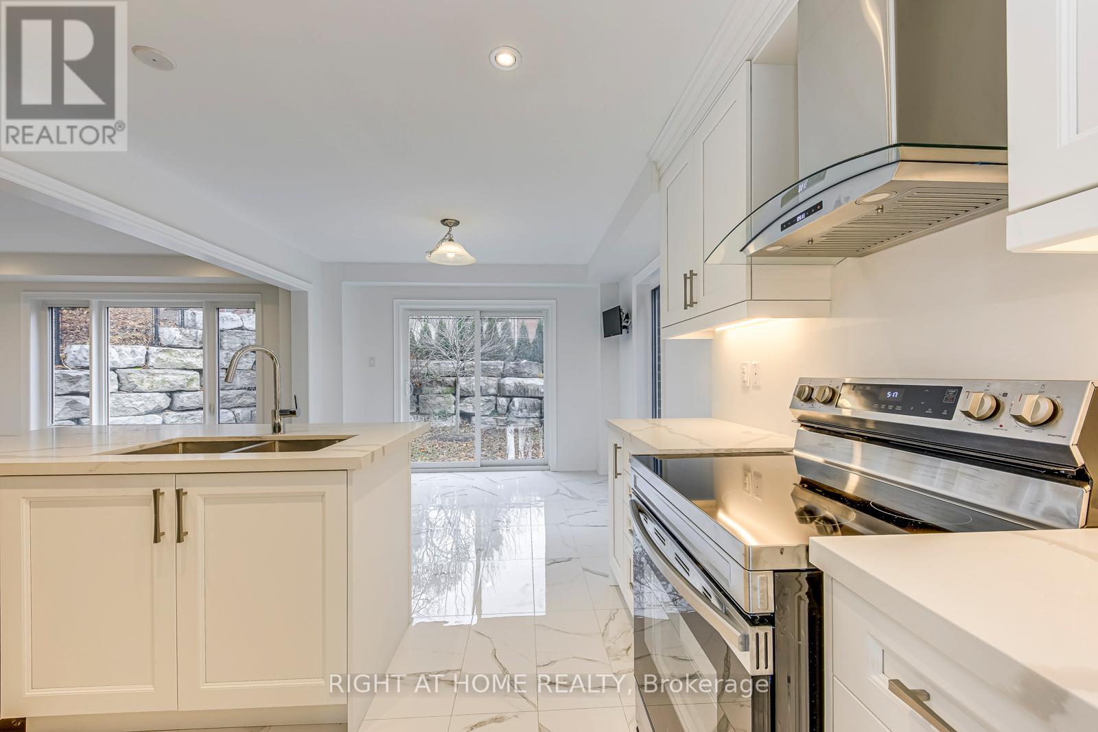 2581 Islington Avenue, Toronto, Ontario  M9V 4A2 - Photo 18 - W12581464