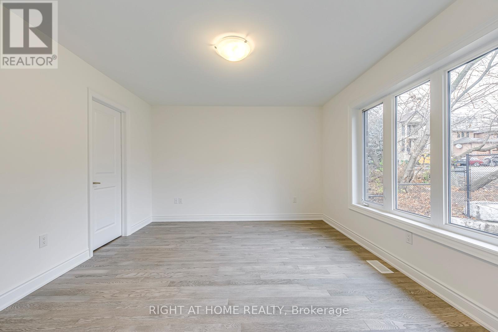 2581 Islington Avenue, Toronto, Ontario  M9V 4A2 - Photo 26 - W12581464