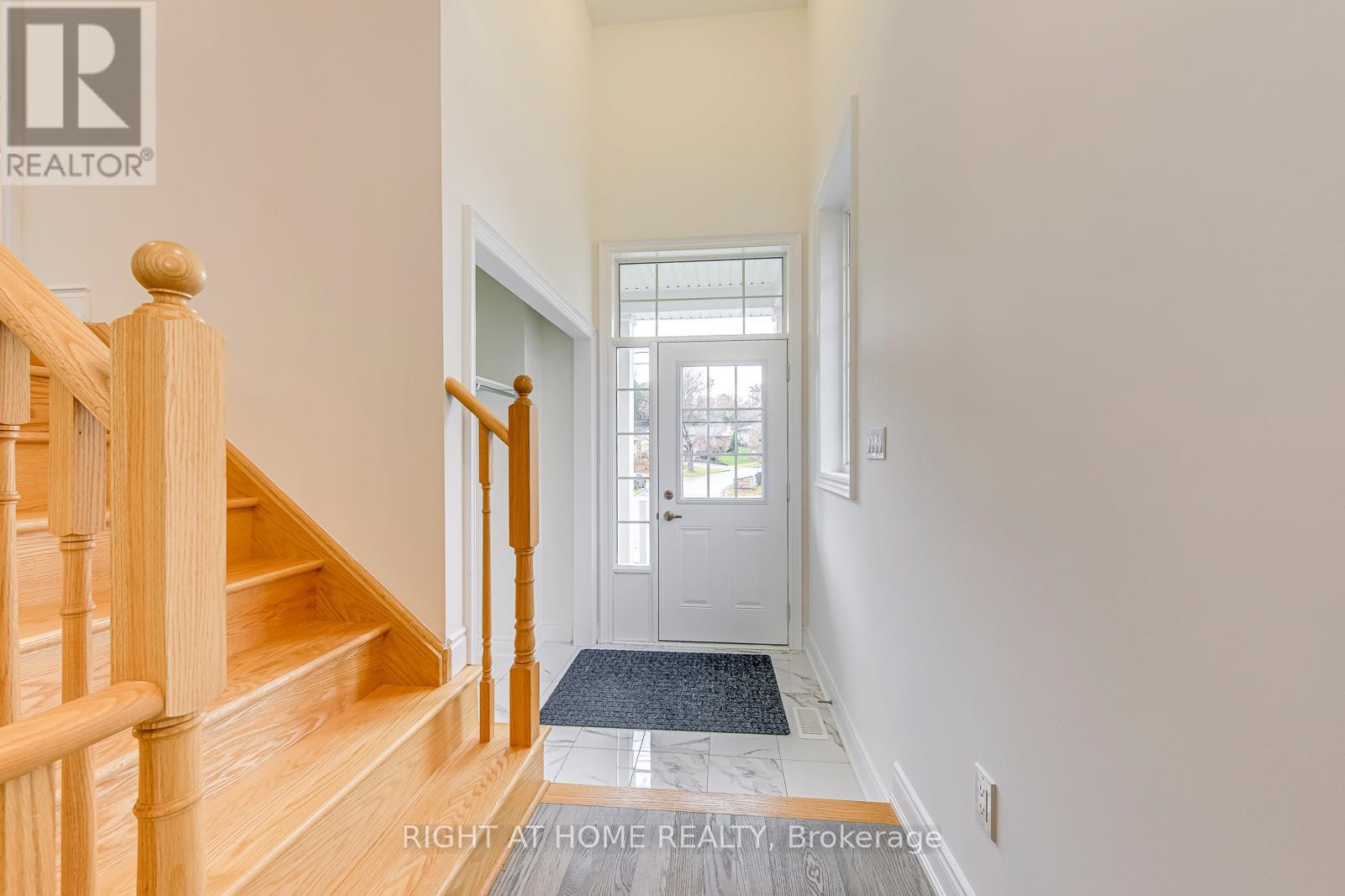 2581 Islington Avenue, Toronto, Ontario  M9V 4A2 - Photo 5 - W12581464