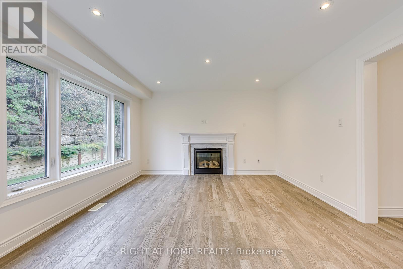 2579 Islington Avenue, Toronto, Ontario  M9V 4A2 - Photo 7 - W12581292