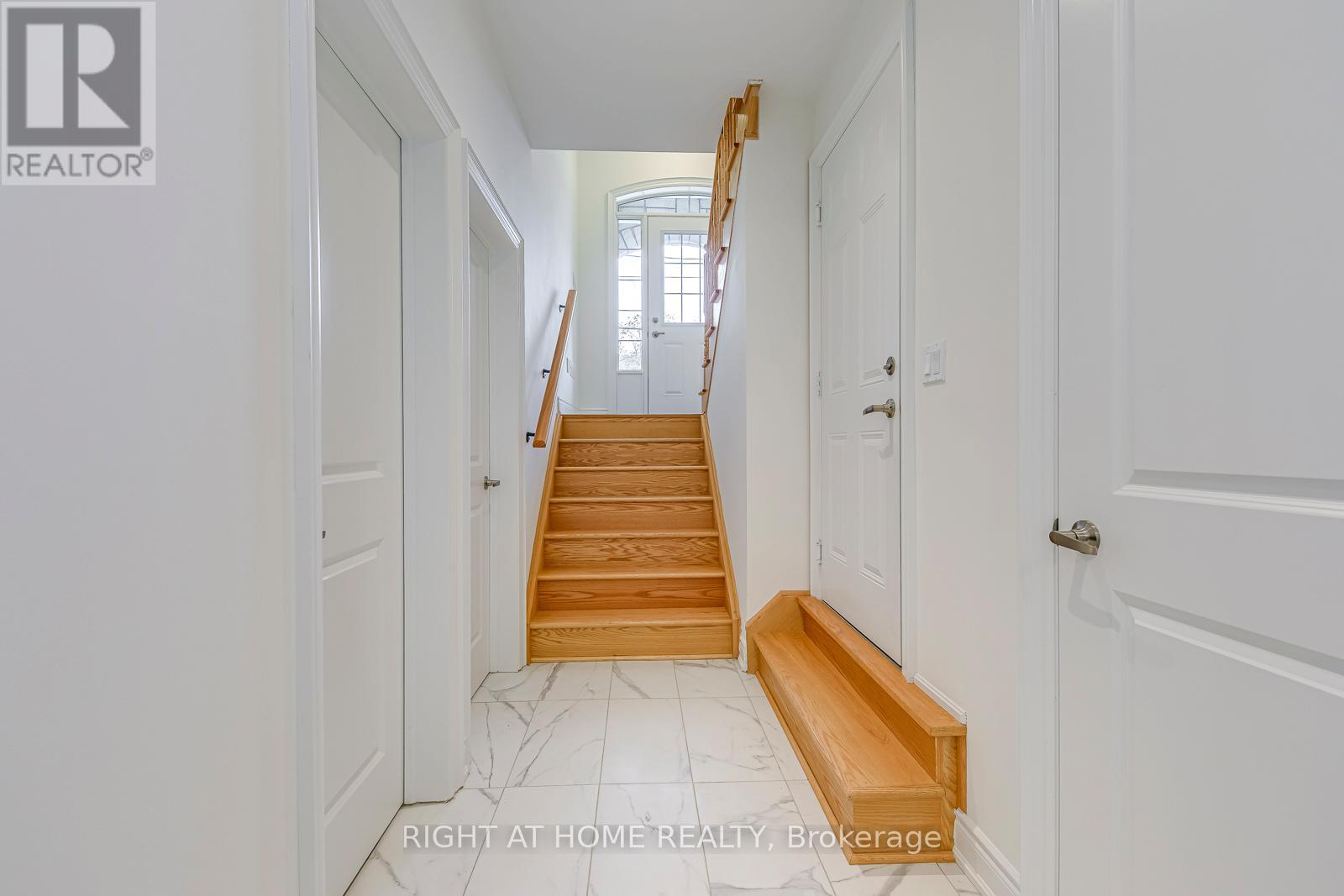 2579 Islington Avenue, Toronto, Ontario  M9V 4A2 - Photo 36 - W12581292