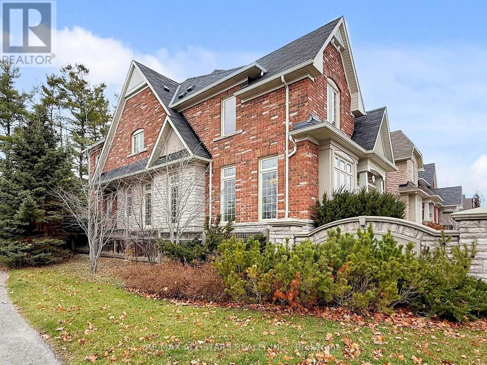 2 Yorkton Boulevard, Markham, Ontario  L6C 0J9 - Photo 2 - N12581078