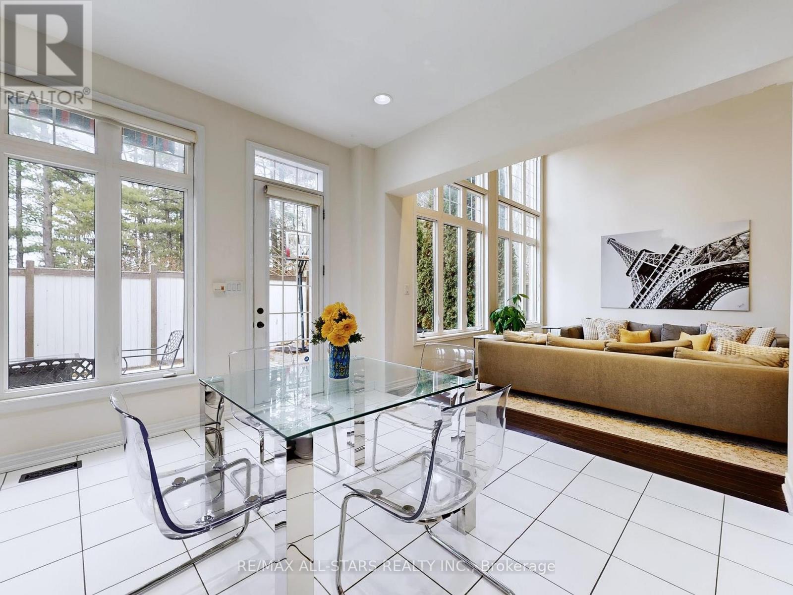 2 Yorkton Boulevard, Markham, Ontario  L6C 0J9 - Photo 17 - N12581078