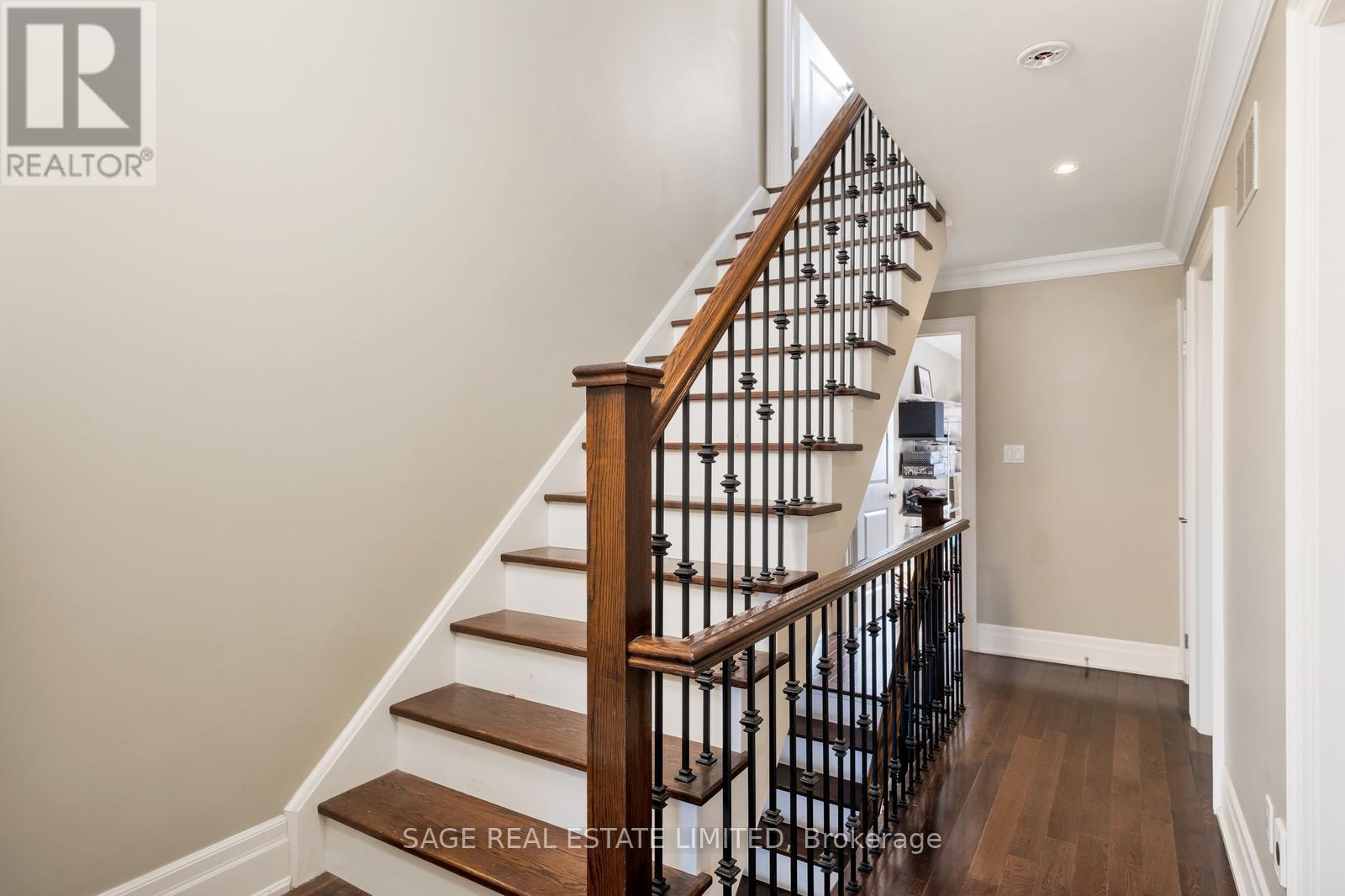 147 Brandon Avenue, Toronto, Ontario  M6H 2E3 - Photo 11 - W12633862