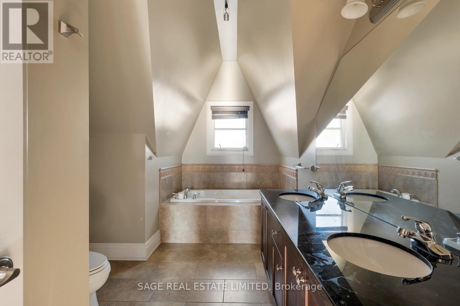 147 Brandon Avenue, Toronto, Ontario  M6H 2E3 - Photo 16 - W12633862