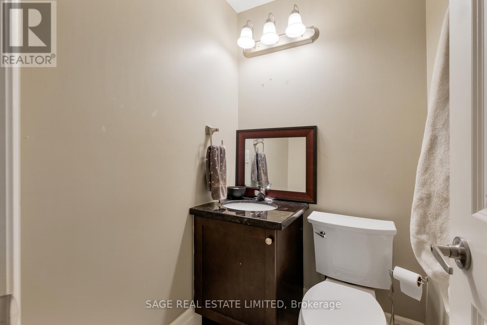 147 Brandon Avenue, Toronto, Ontario  M6H 2E3 - Photo 21 - W12633862