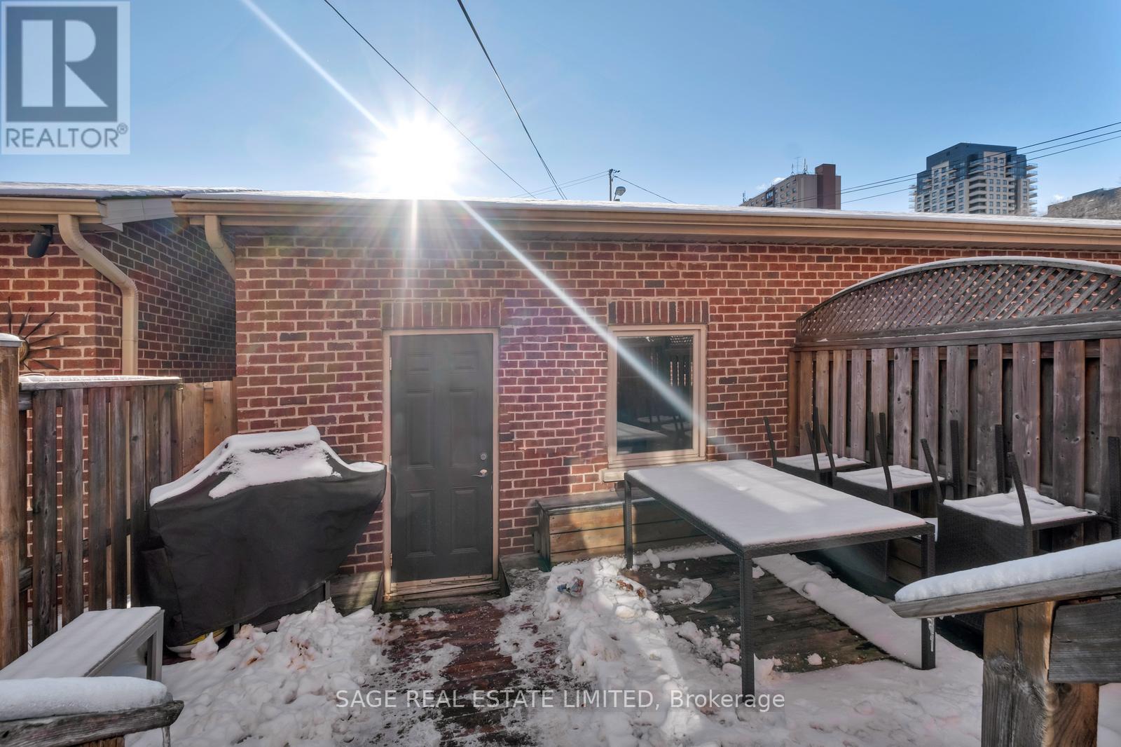 147 Brandon Avenue, Toronto, Ontario  M6H 2E3 - Photo 22 - W12633862