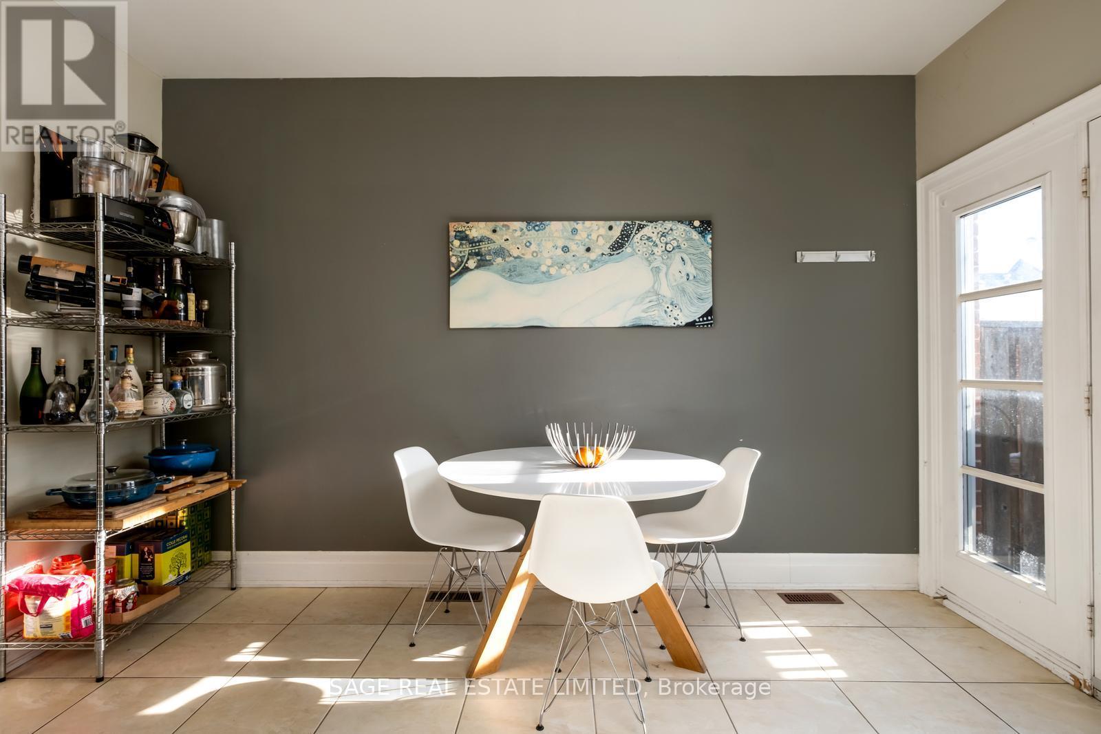 147 Brandon Avenue, Toronto, Ontario  M6H 2E3 - Photo 9 - W12633862