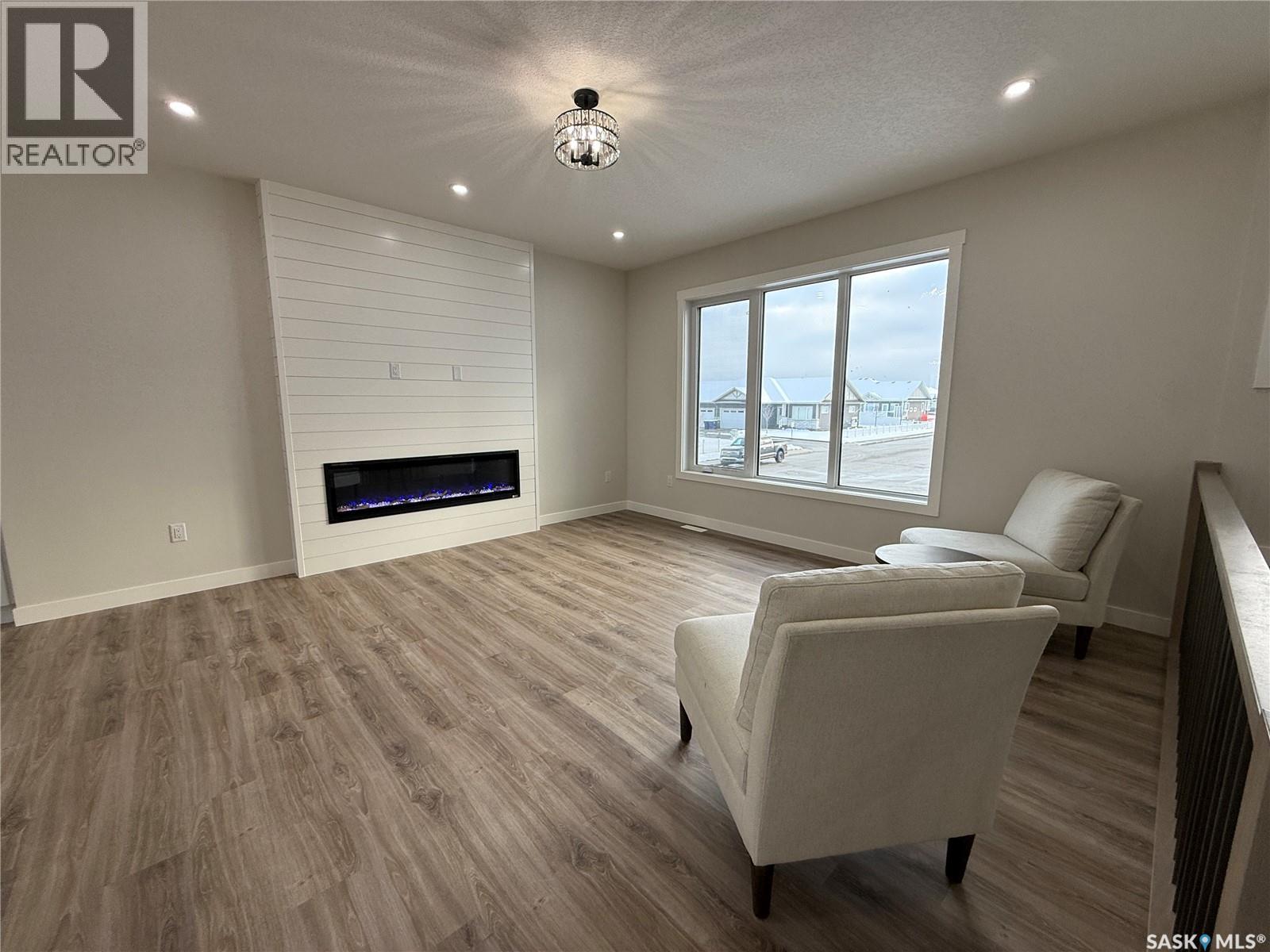 810 Ballesteros Crescent, Warman, Saskatchewan S0K 4S4 - Photo 5 - SK024367