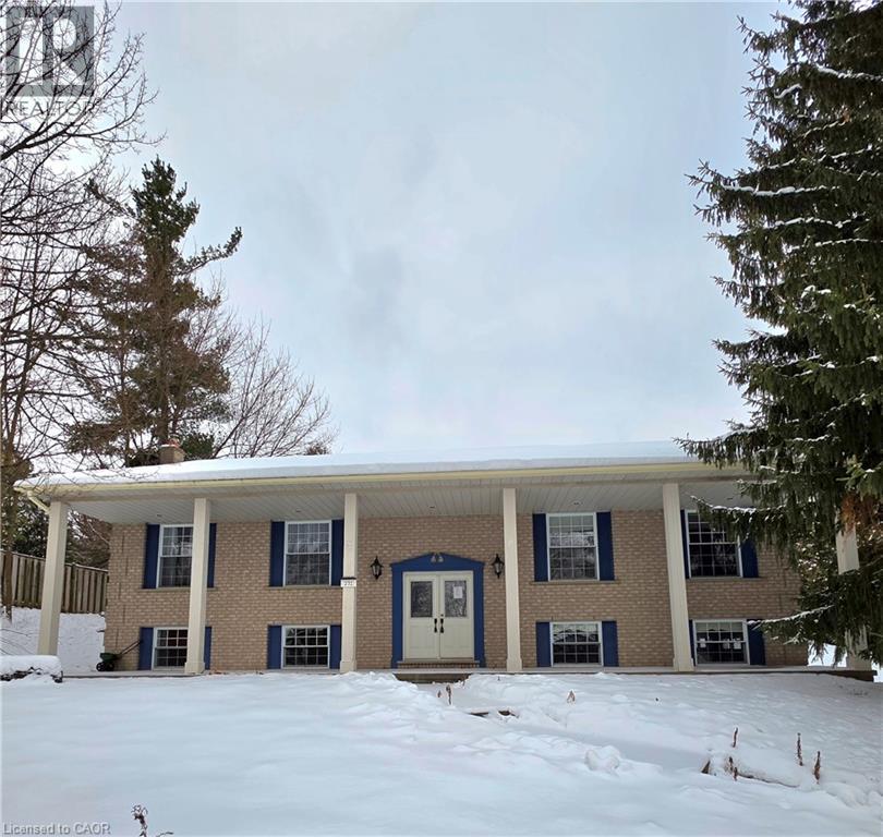 231 FREELTON Road, Freelton, Ontario