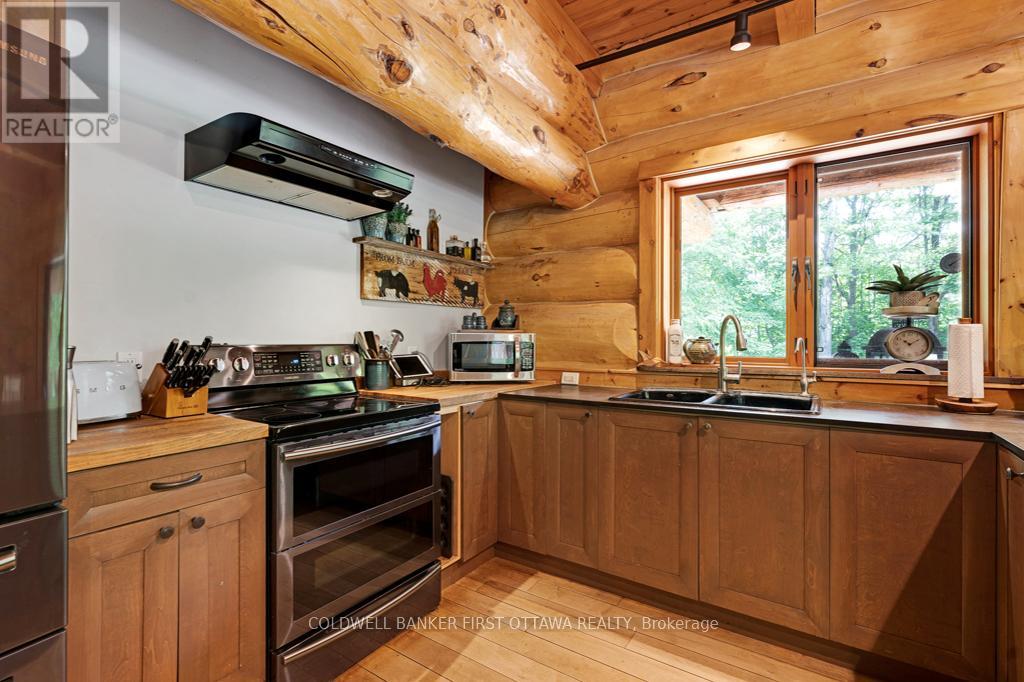 540 Ski Hill Road, Mississippi Mills, Ontario  K0A 2X0 - Photo 19 - X12489644