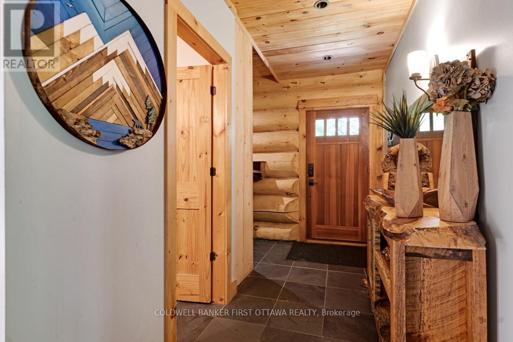 540 Ski Hill Road, Mississippi Mills, Ontario  K0A 2X0 - Photo 7 - X12489644