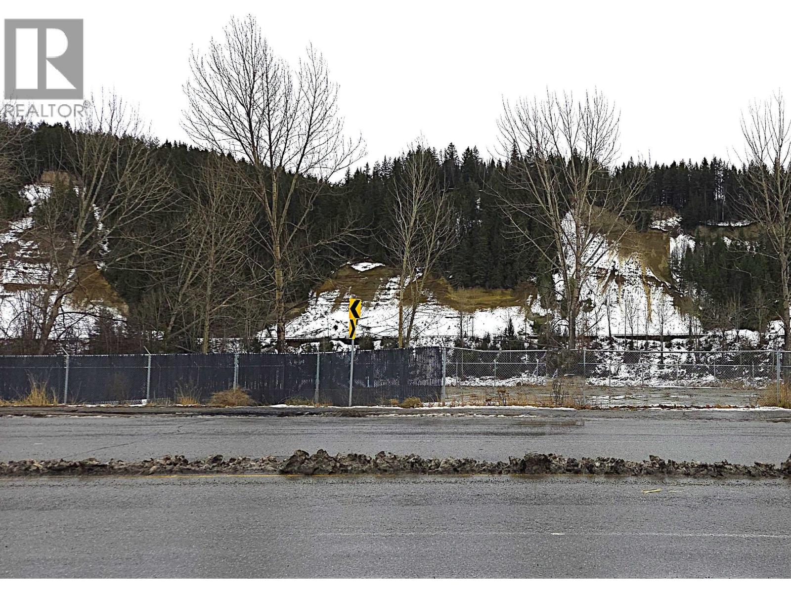 2707 Queensway Street, Prince George, British Columbia  V2L 4M3 - Photo 3 - C8074511