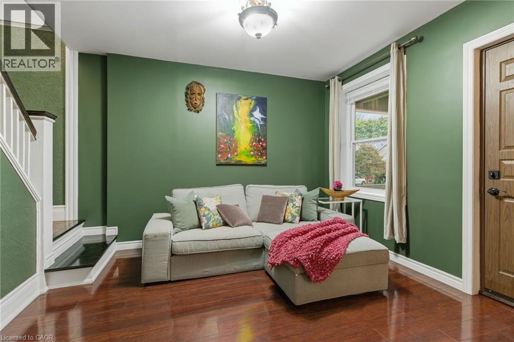 92 Huxley Avenue S, Hamilton, Ontario L8K 2P8 - Photo 6 - 40785159