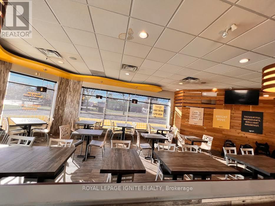 1060 Innisfil Beach Rd. Road S, Innisfil, Ontario L9S 2M5 - Photo 4 - N12634740