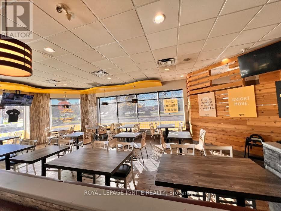 1060 Innisfil Beach Rd. Road S, Innisfil, Ontario L9S 2M5 - Photo 9 - N12634740