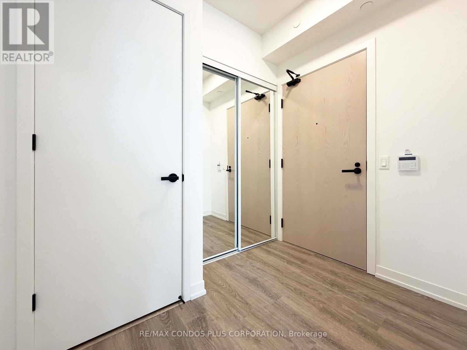 815 - 8 Interchange Way, Vaughan, Ontario  L4K 0R2 - Photo 10 - N12634772