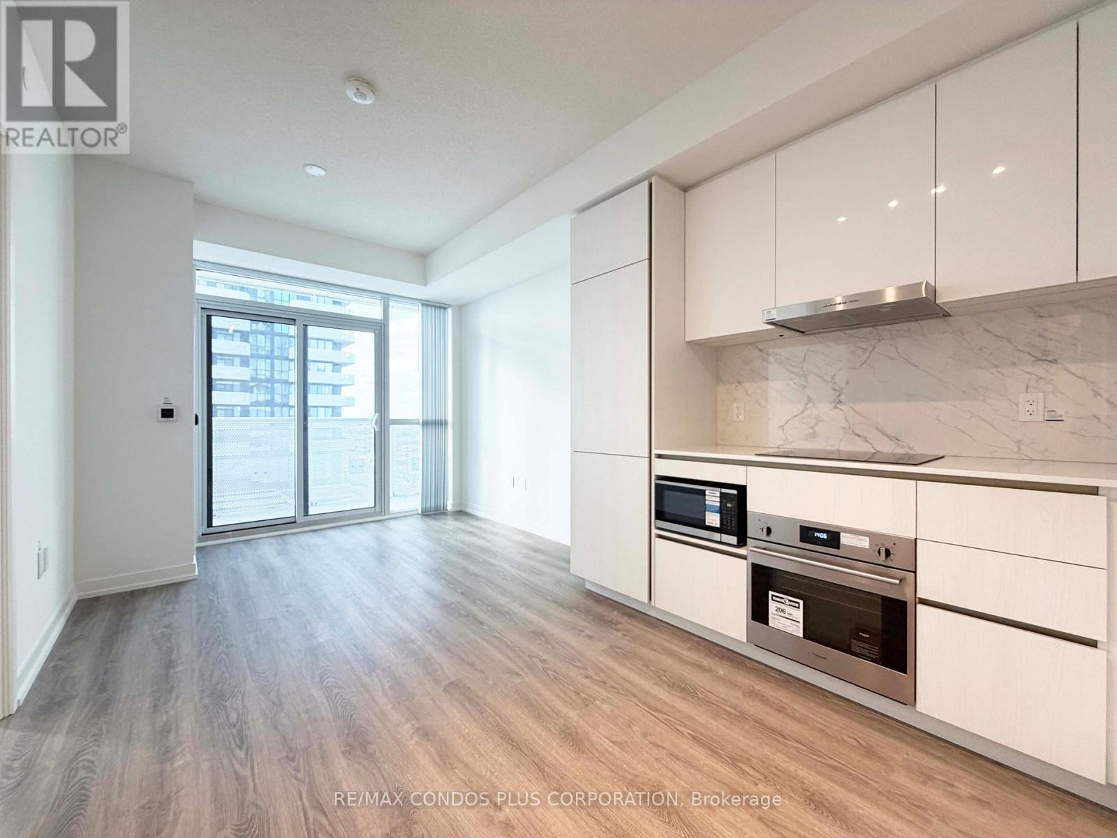 815 - 8 Interchange Way, Vaughan, Ontario  L4K 0R2 - Photo 4 - N12634772