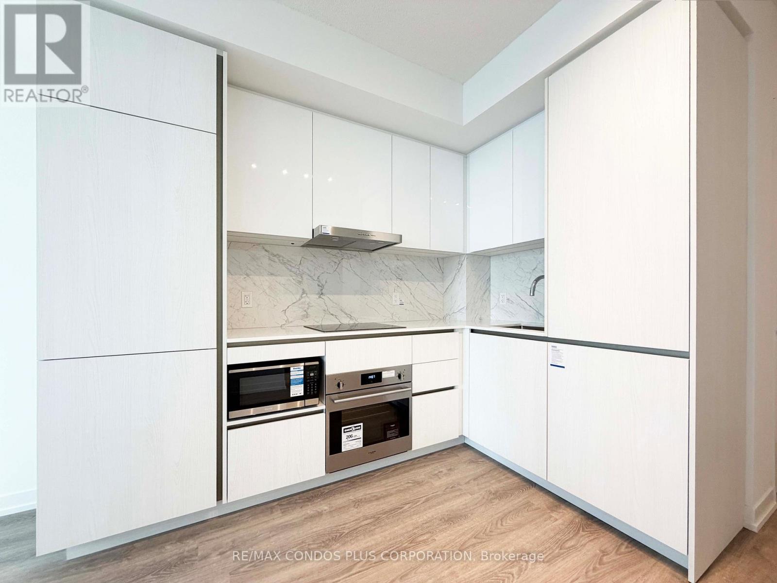 815 - 8 Interchange Way, Vaughan, Ontario  L4K 0R2 - Photo 6 - N12634772