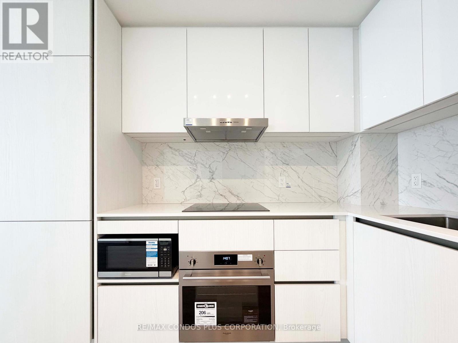 815 - 8 Interchange Way, Vaughan, Ontario  L4K 0R2 - Photo 7 - N12634772