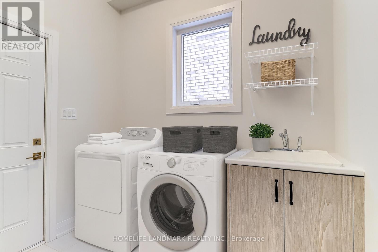 241 Seguin Street, Richmond Hill, Ontario  L4E 2Y5 - Photo 11 - N12634796