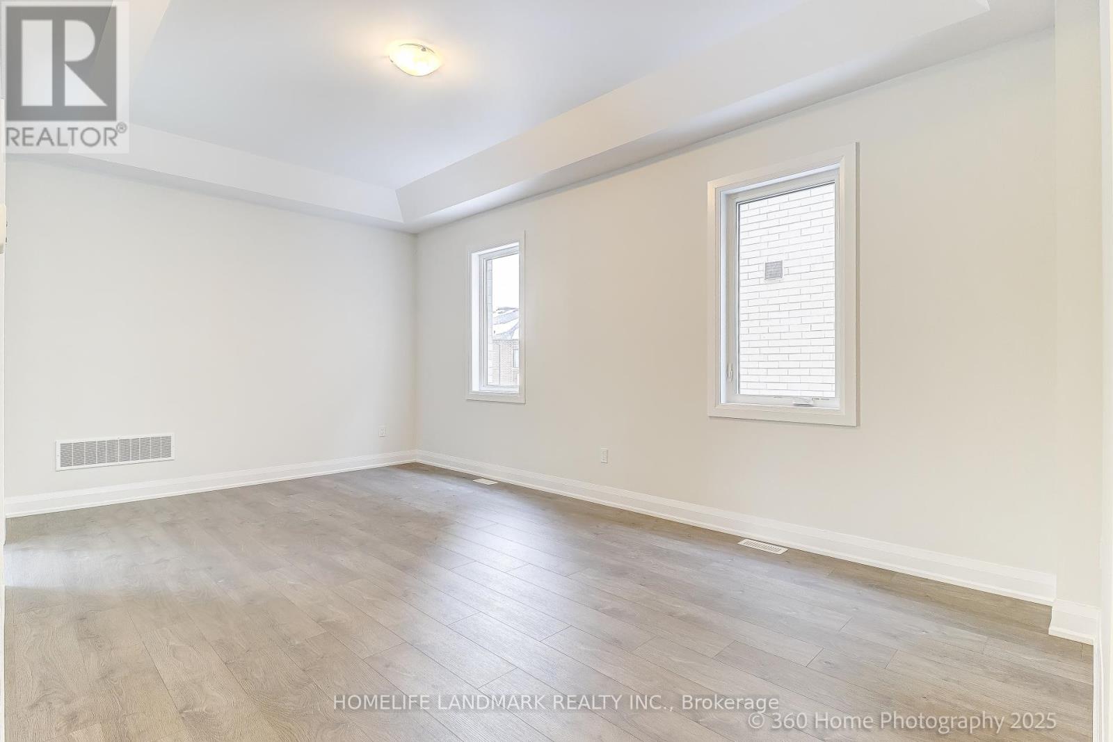 241 Seguin Street, Richmond Hill, Ontario  L4E 2Y5 - Photo 9 - N12634796