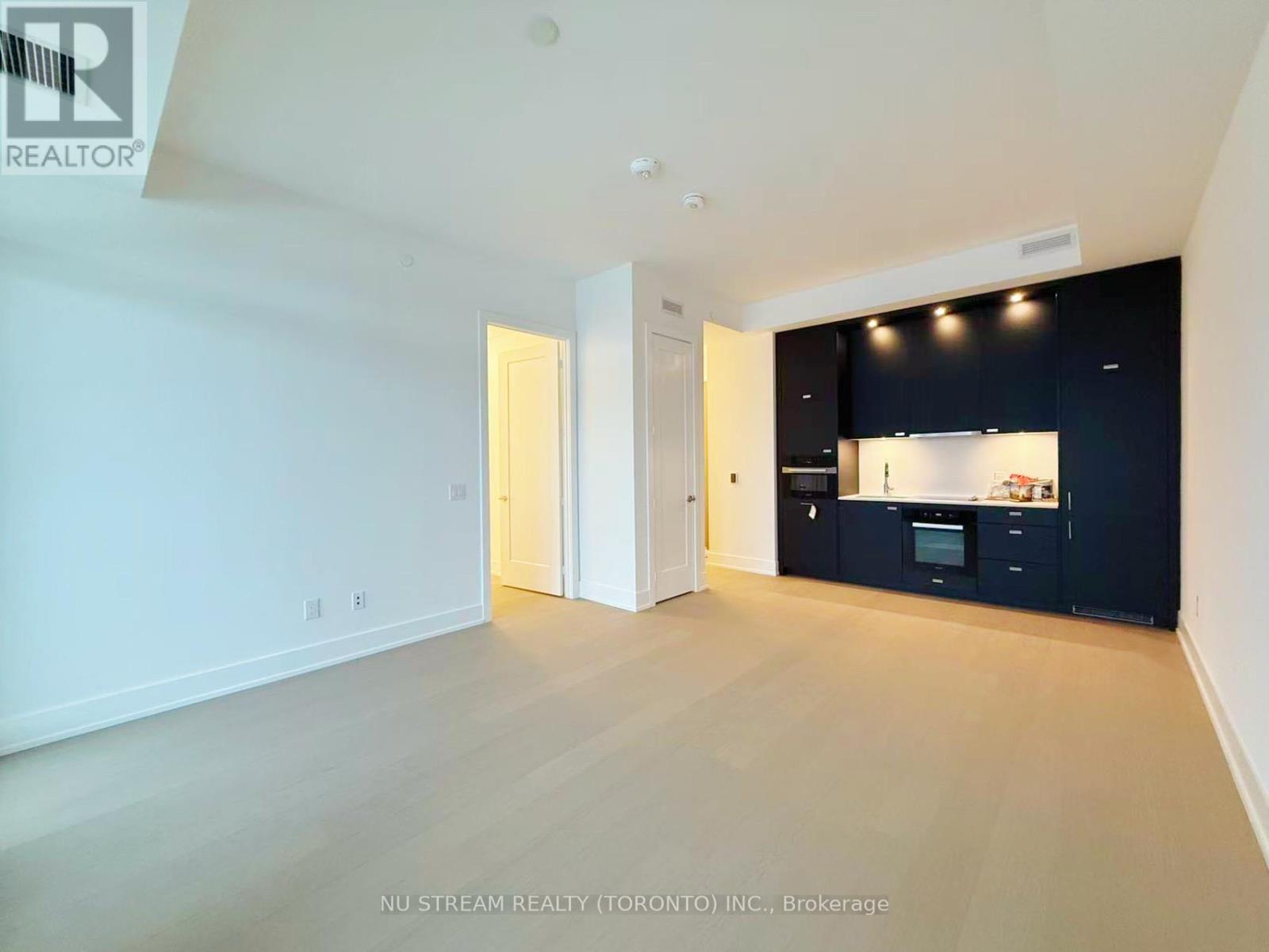 423 - 399 Royal Orchard Boulevard, Markham, Ontario  L3T 0H3 - Photo 8 - N12634810