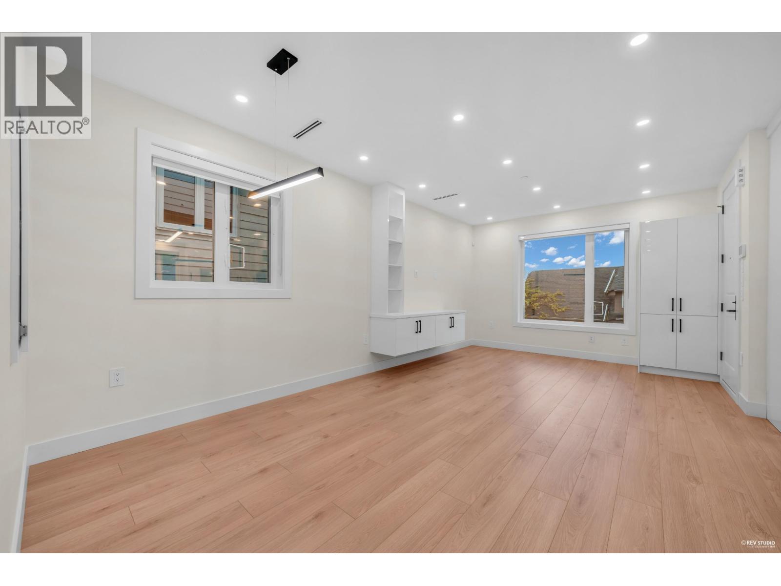 3 3090 Vanness Avenue, Vancouver, British Columbia  V5R 5A1 - Photo 3 - R3061131