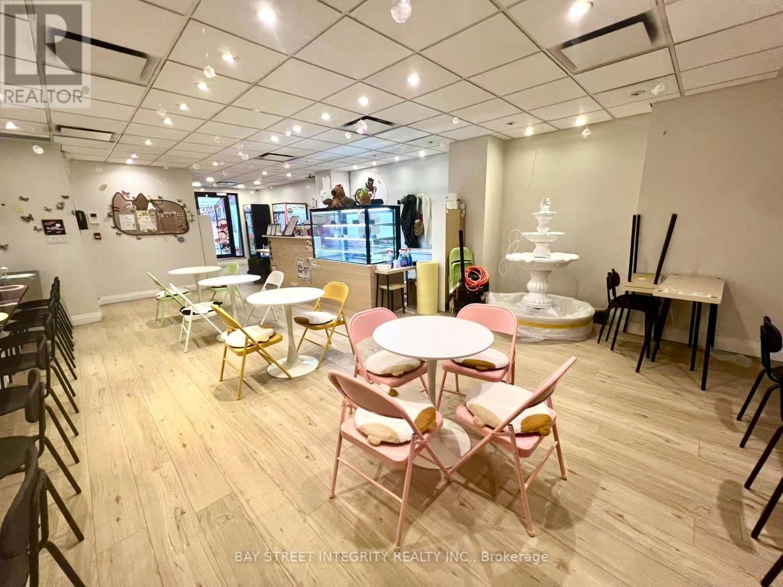 Upper - 360 Queen Street W, Toronto, Ontario  M5V 2A2 - Photo 3 - C12564704