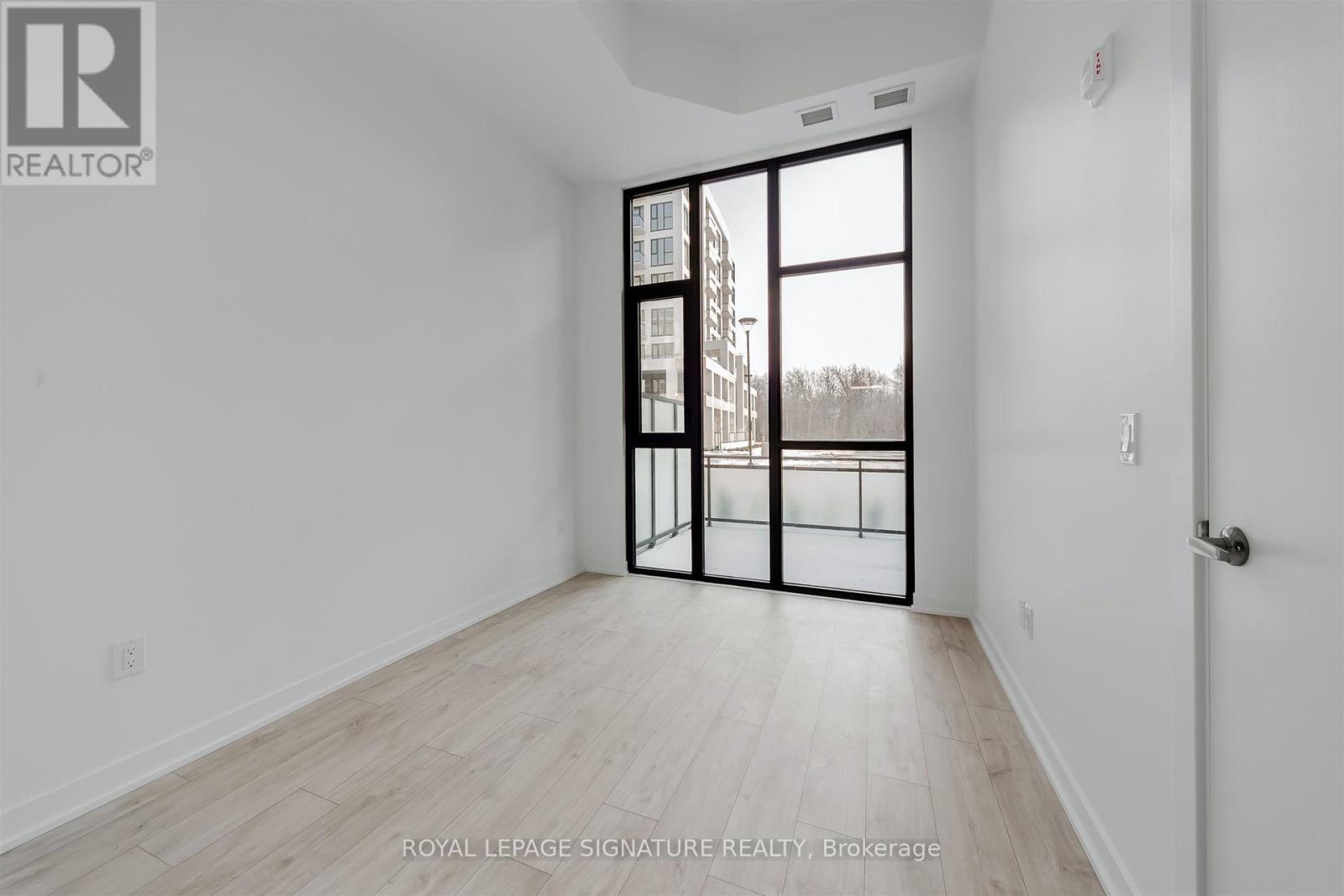 105 - 720 Whitlock Avenue, Milton, Ontario  L9E 2B5 - Photo 16 - W12634734