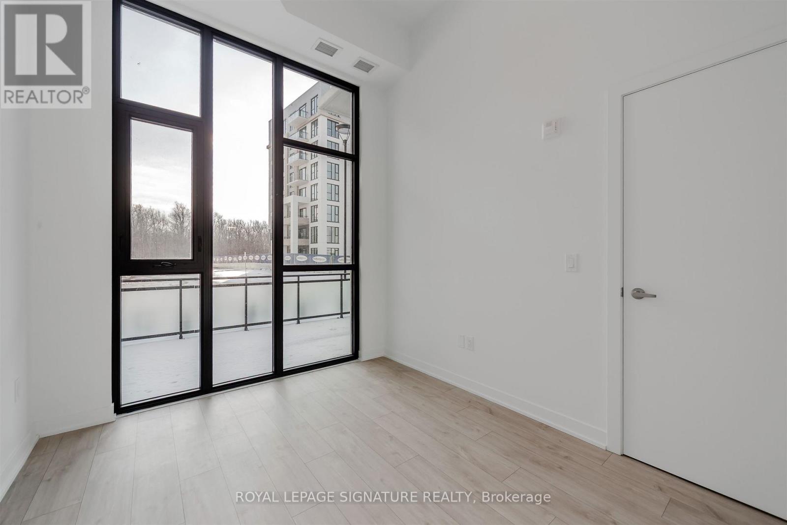 105 - 720 Whitlock Avenue, Milton, Ontario  L9E 2B5 - Photo 17 - W12634734