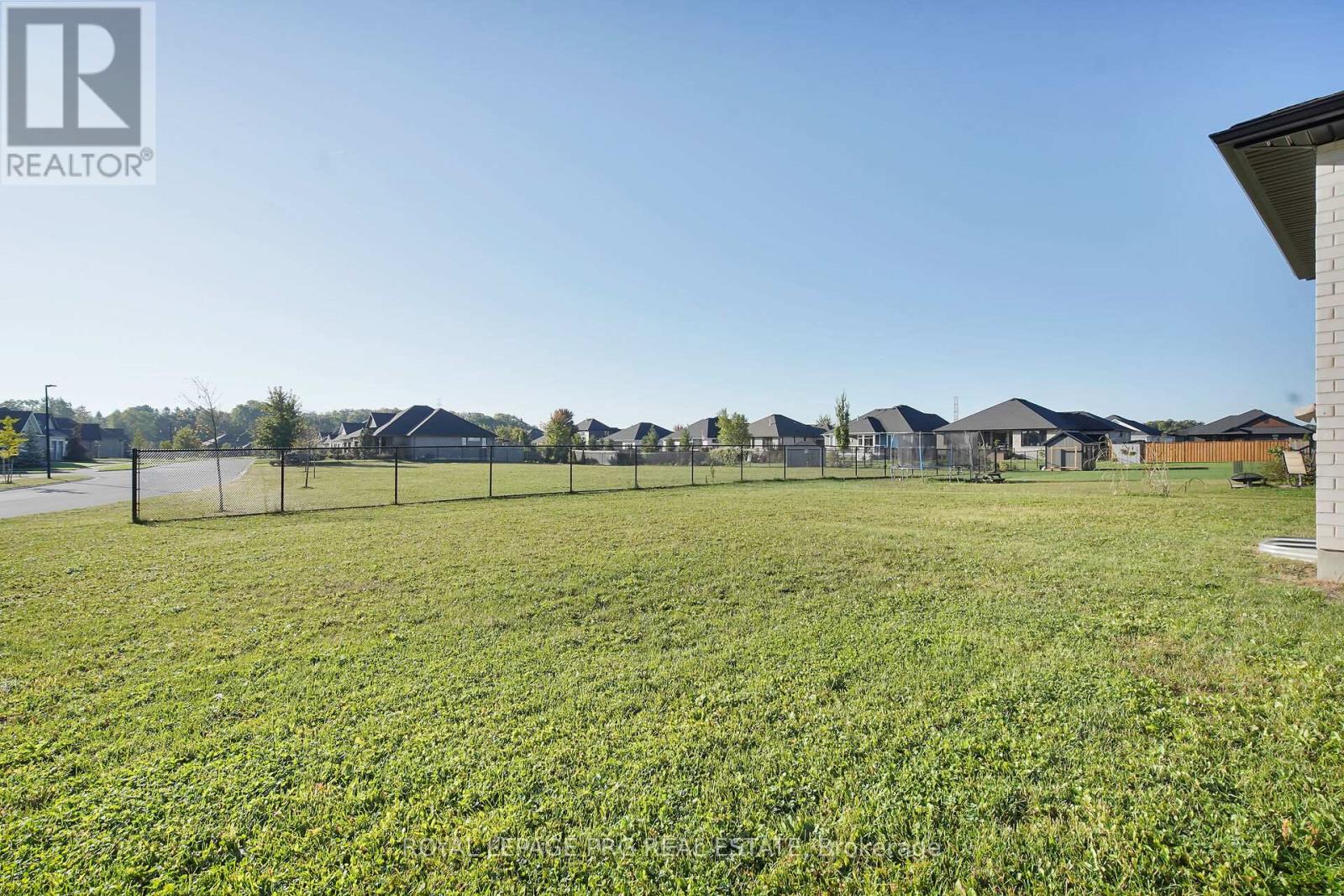 649 Tull Street, Strathroy-Caradoc, Ontario  N0L 1W0 - Photo 43 - X12634818