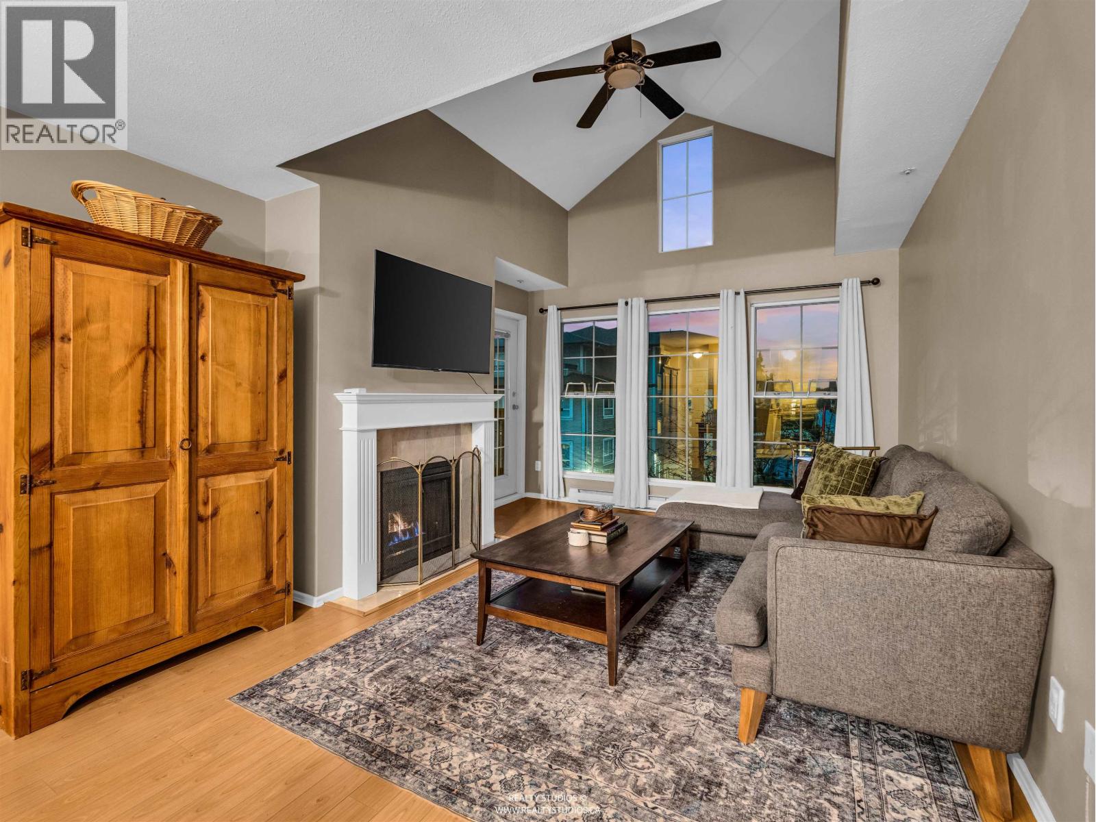 315 888 GAUTHIER AVENUE, Coquitlam, British Columbia