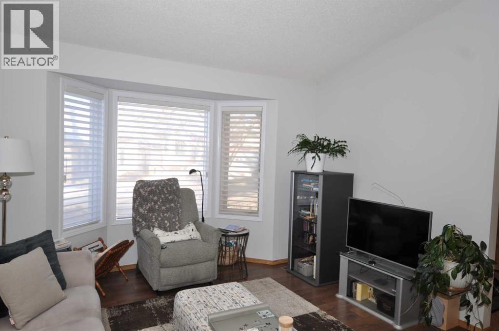 16 Edenwold Green Nw, Calgary, Alberta  T3A 5B8 - Photo 6 - A2273205