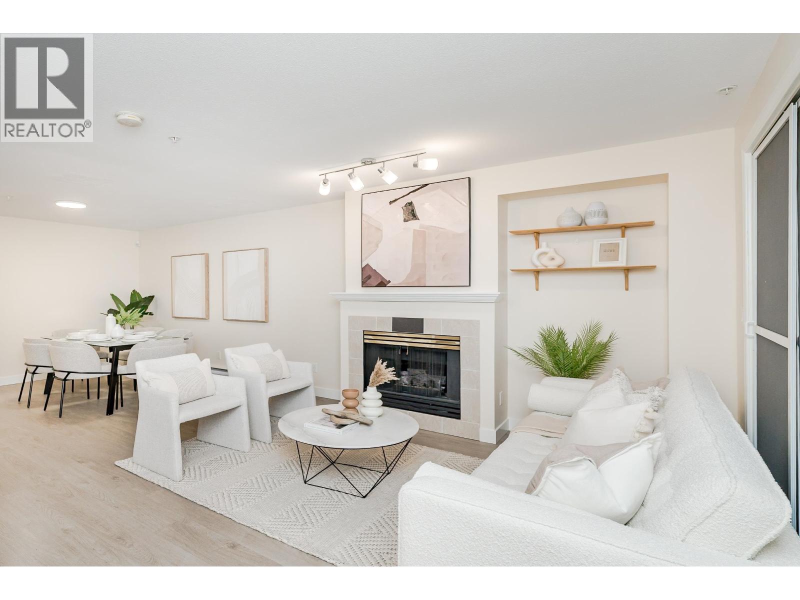 49 6588 SOUTHOAKS CRESCENT, Burnaby, British Columbia