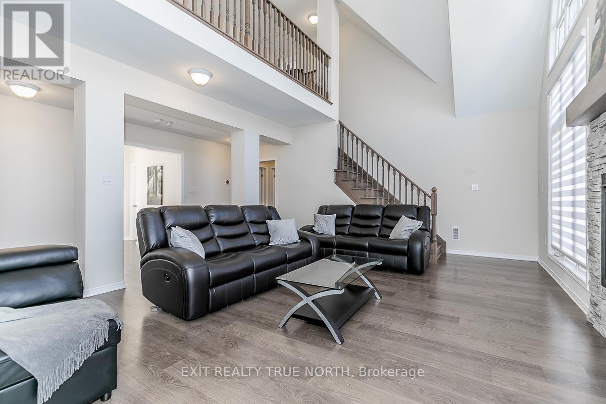 47 Marina Village Drive, Georgian Bay, Ontario  L0K 1S0 - Photo 10 - X12459469