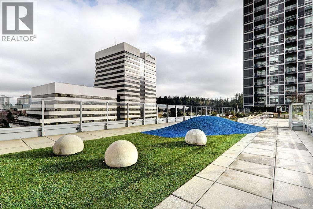 305 5665 Boundary Road, Vancouver, British Columbia  V5R 0E4 - Photo 2 - R3073939